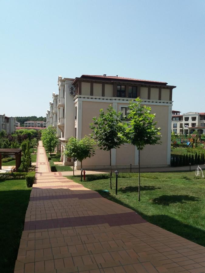 Апартамент Релакс В Грийн Лайф,Созопол Sozopol Exterior foto